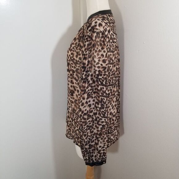 {Love 21} Leopard Print Polyester Blouse - Picture 3 of 10
